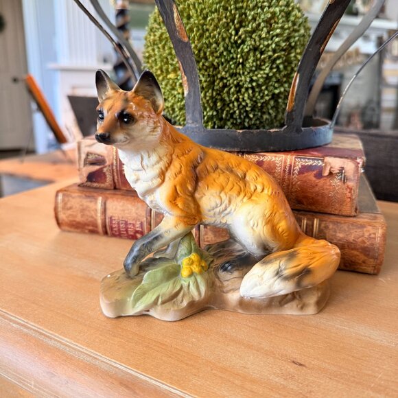 Vintage Porcelain Fox Figurine made in Japan - Picture 8 of 14